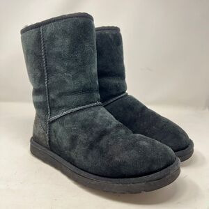 UGG CLASSIC SHORT BLACK ORIGINAL SUEDE SHEEPSKIN WOMENS BOOTS SIZE 9